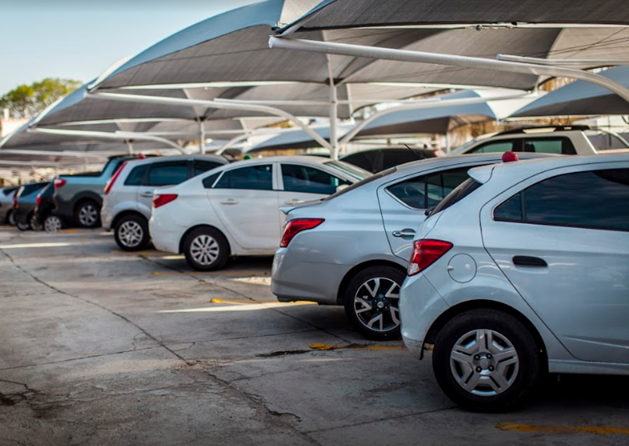 Dicas Para Quem Vai Viajar e Deixar o Carro no Estacionamento