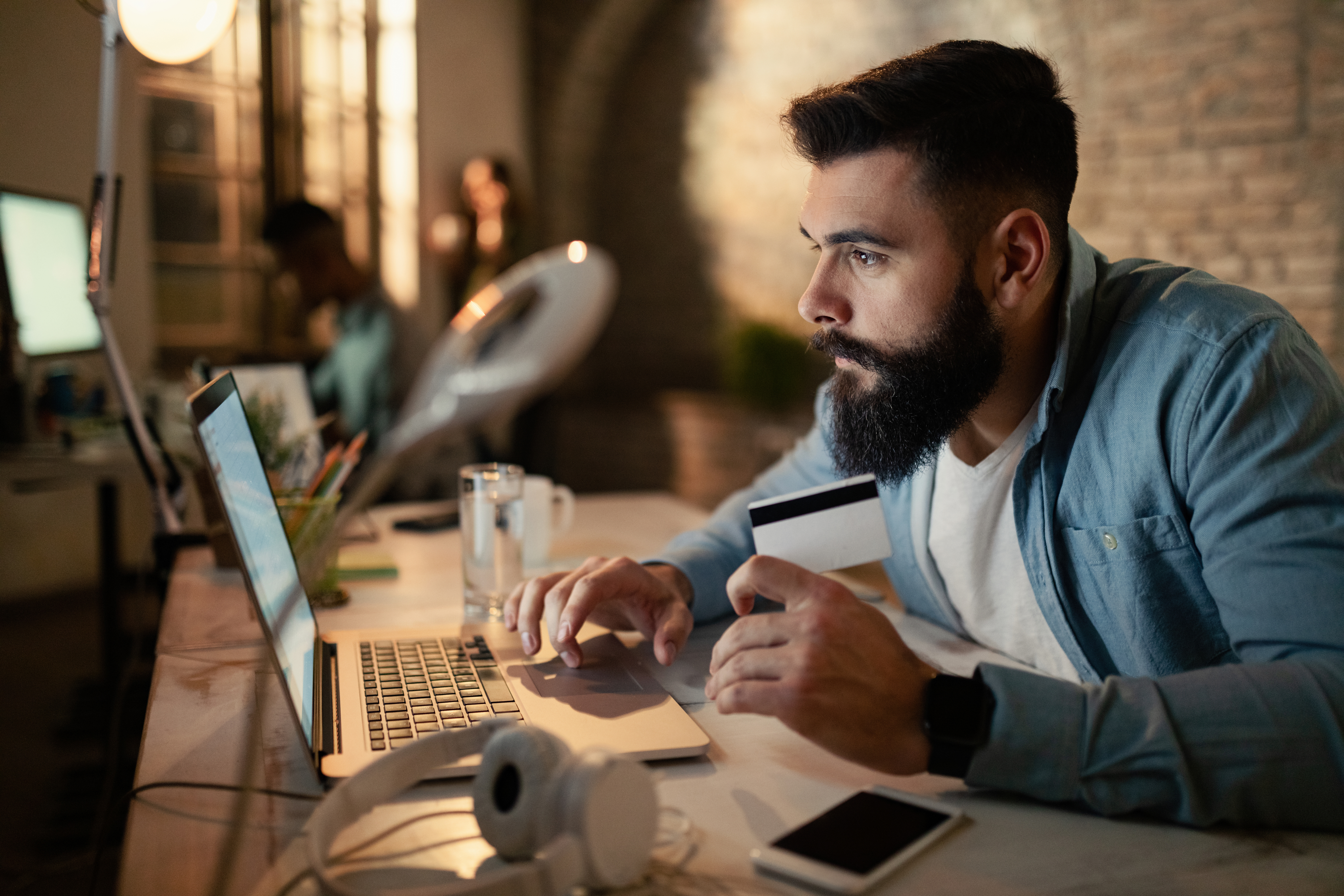 Estratégias Financeiras para Nômades Digitais: Gerenciamento de Renda e Gastos